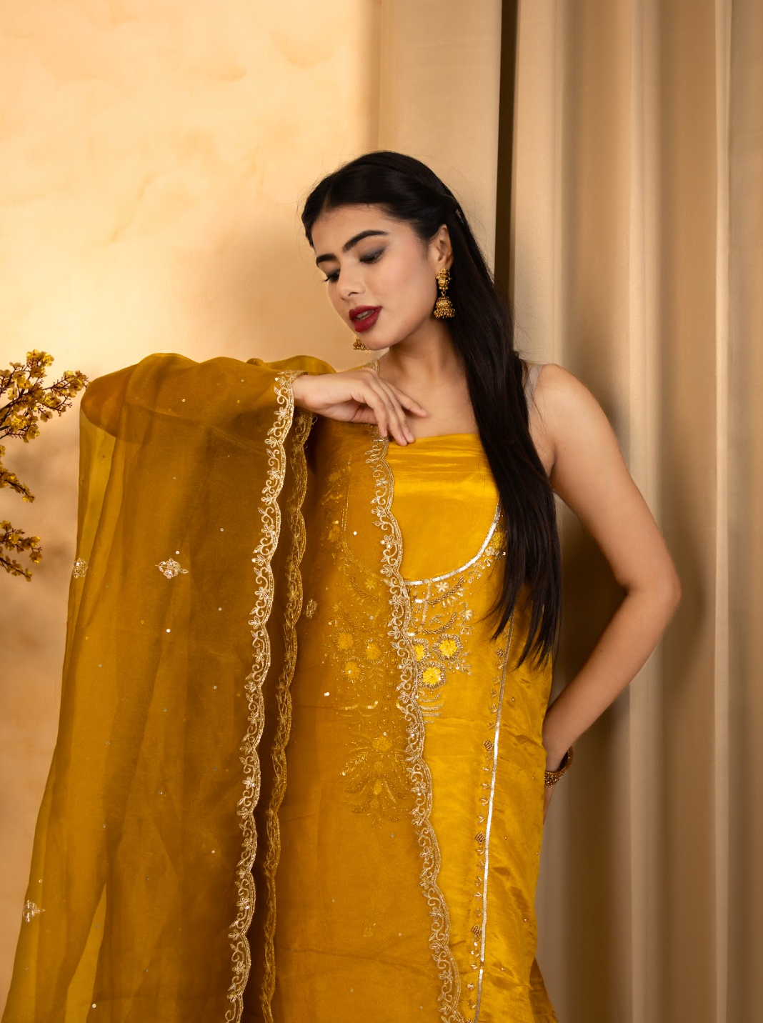 Rich opada-silk separates paired with a breezy muslin dupatta 