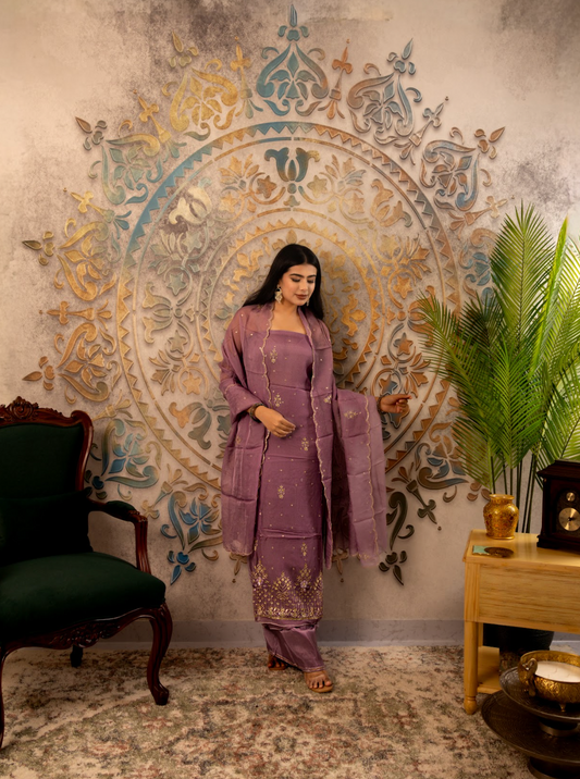Shimmer-organza kurta and dupatta set with an opada-silk bottom